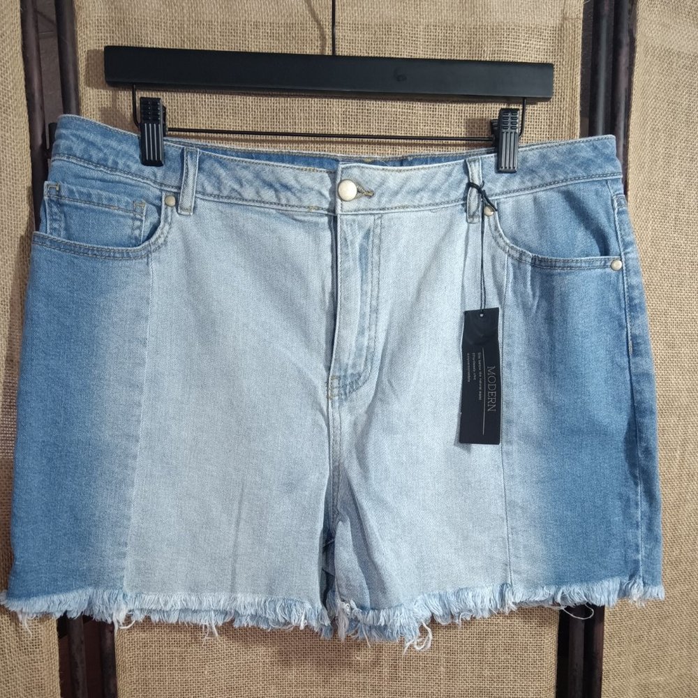 Versona Modern Denim Cut Off Fringe Shorts Size 16